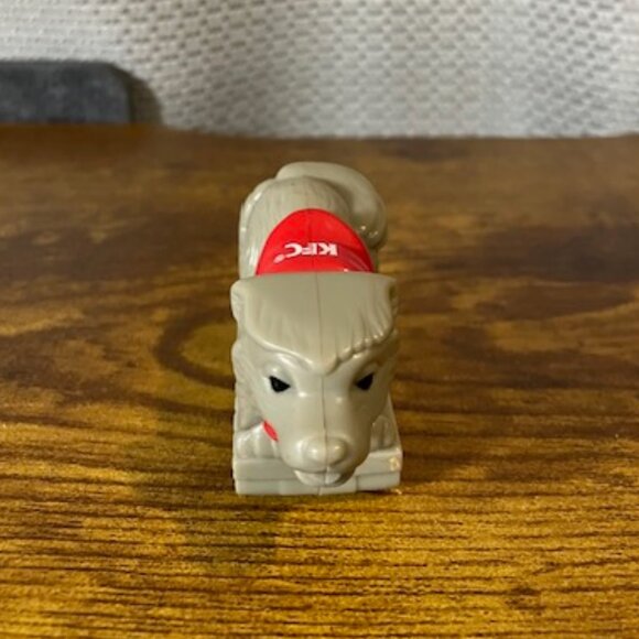 KFC Winter Wonder Pals Toy Figurine "Wolf" by‎ Applause Vintage 1998 - Picture 5 of 6